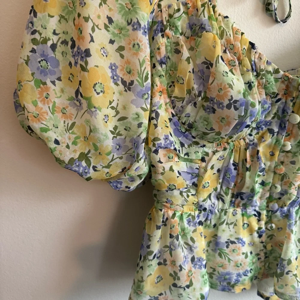 Astr label yellow