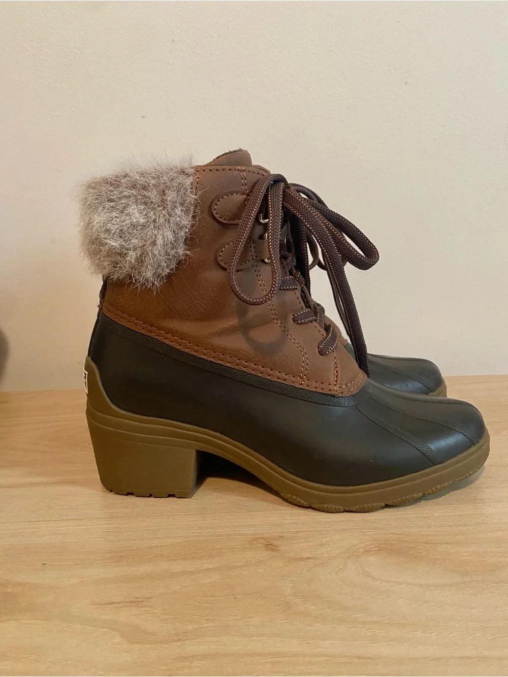 Sperry up fur