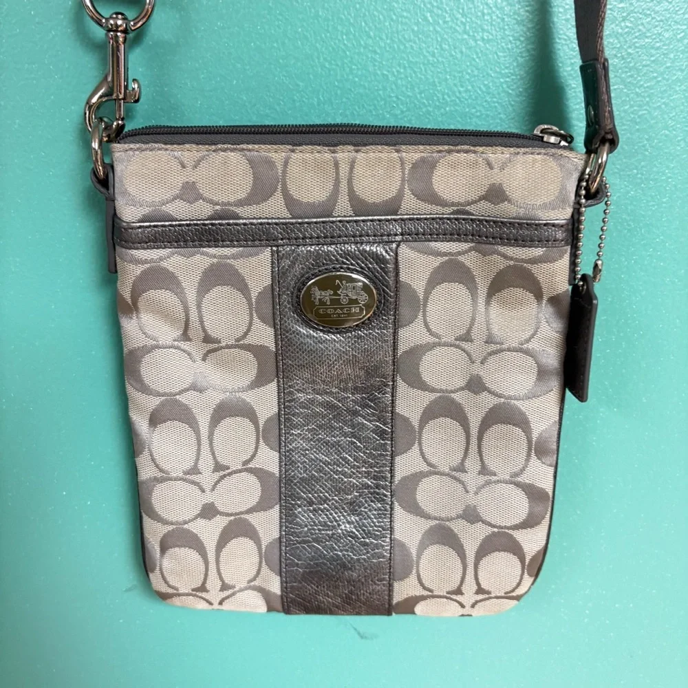 Coach beautiful tan