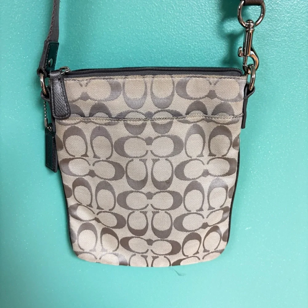 Coach beautiful tan
