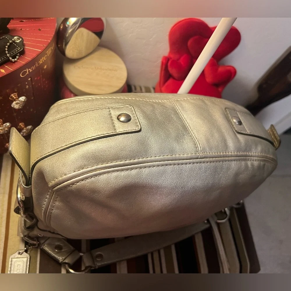 Coach 2008 Zoe Silver Leather Hobo Shoulder Bag Creed J0882-12671 (PIF)