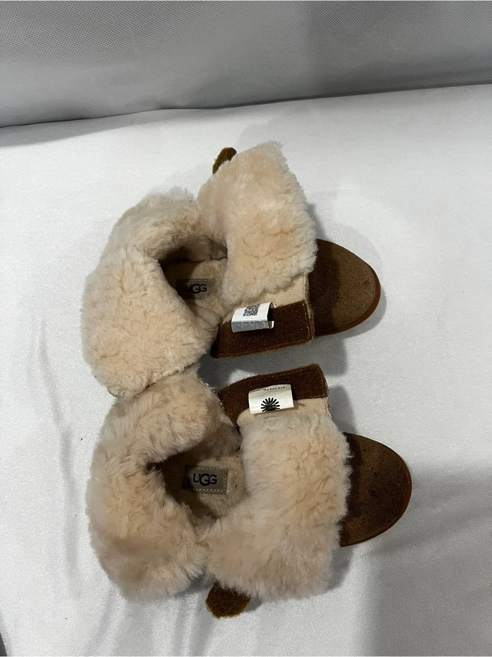 UGG Kids Keelan Boots Size 9 Brown WOOL blend Lining