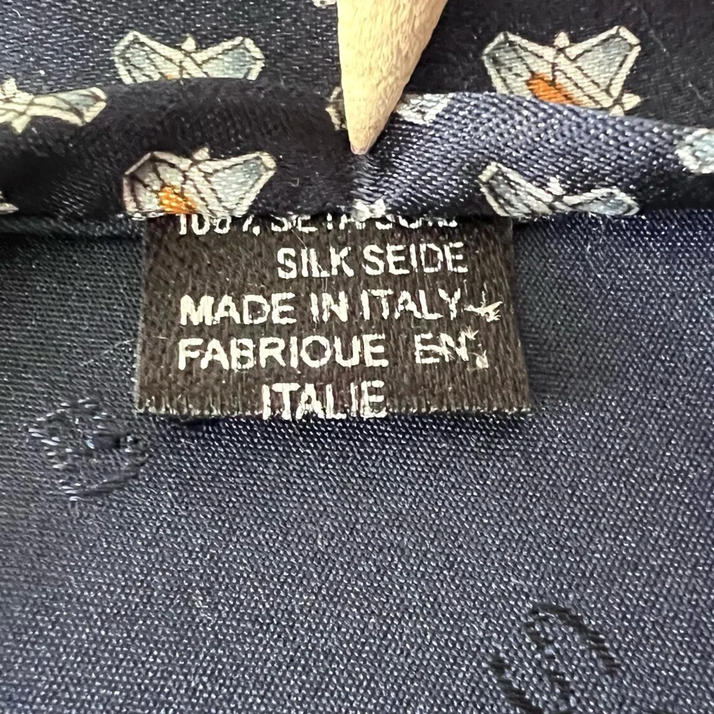 Hugo Boss 100% silk
