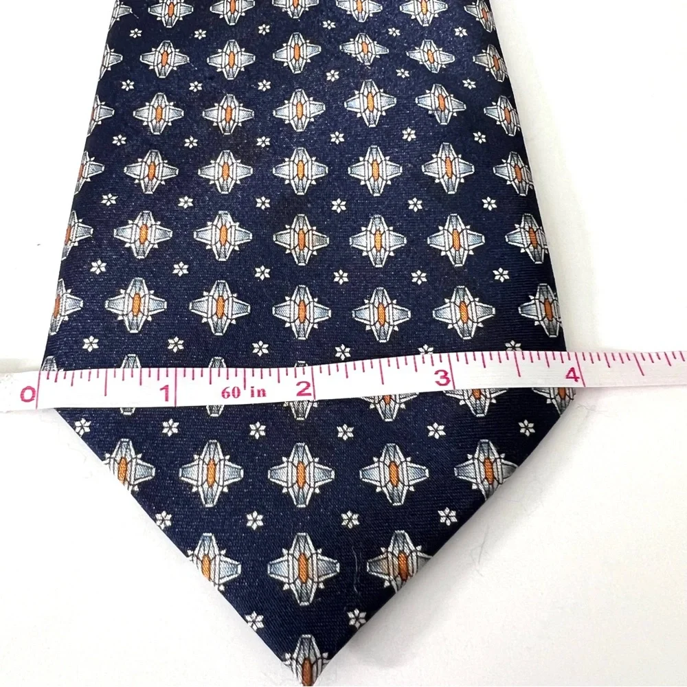 Hugo Boss 100% silk