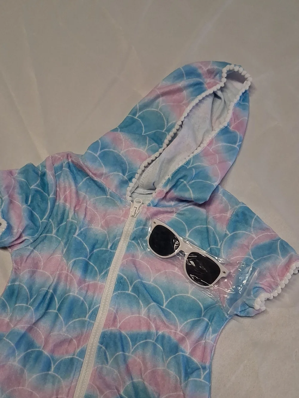 N/A soft hooded