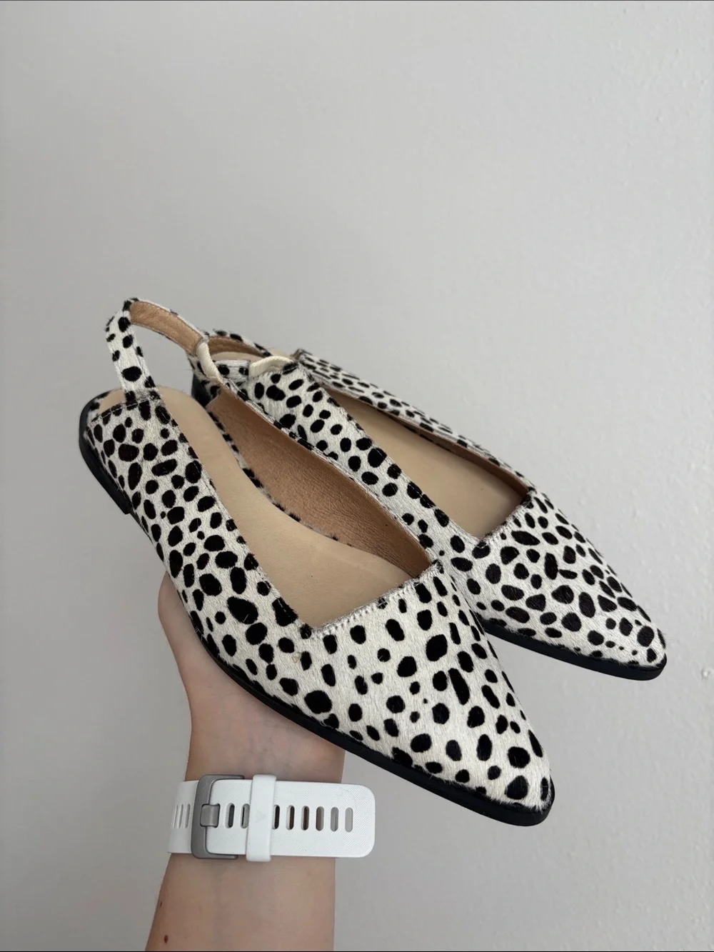 Amria pointy-toe slingback flats with calf hair animal print size EU 36