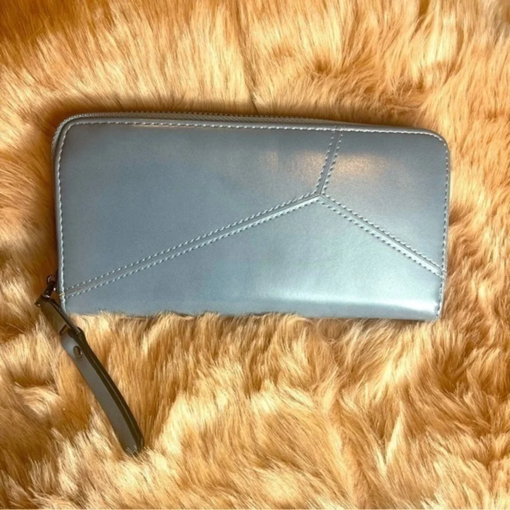 Love and Freedom Large Wallet Blue‎