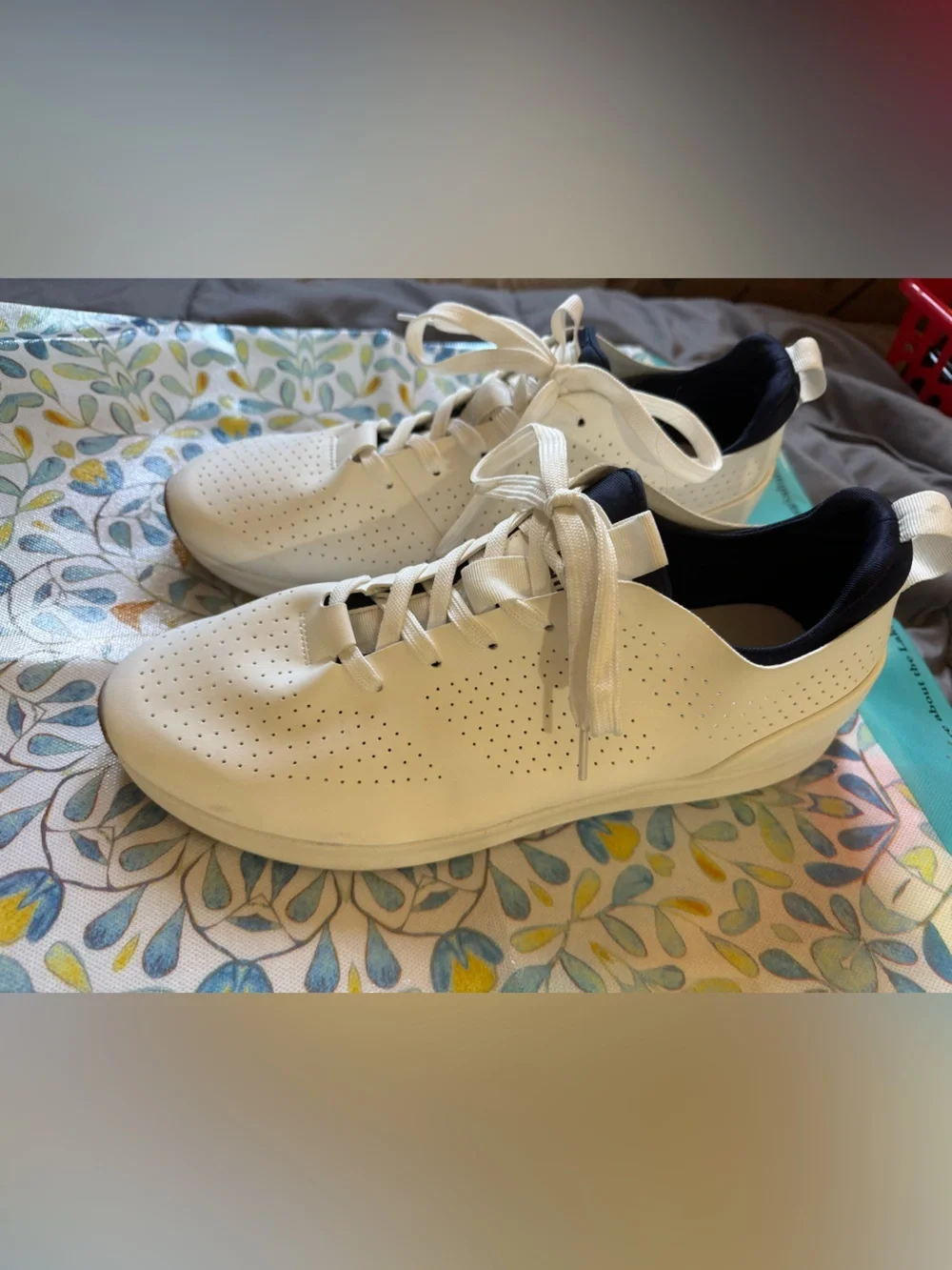 Steve Madden clean perforated