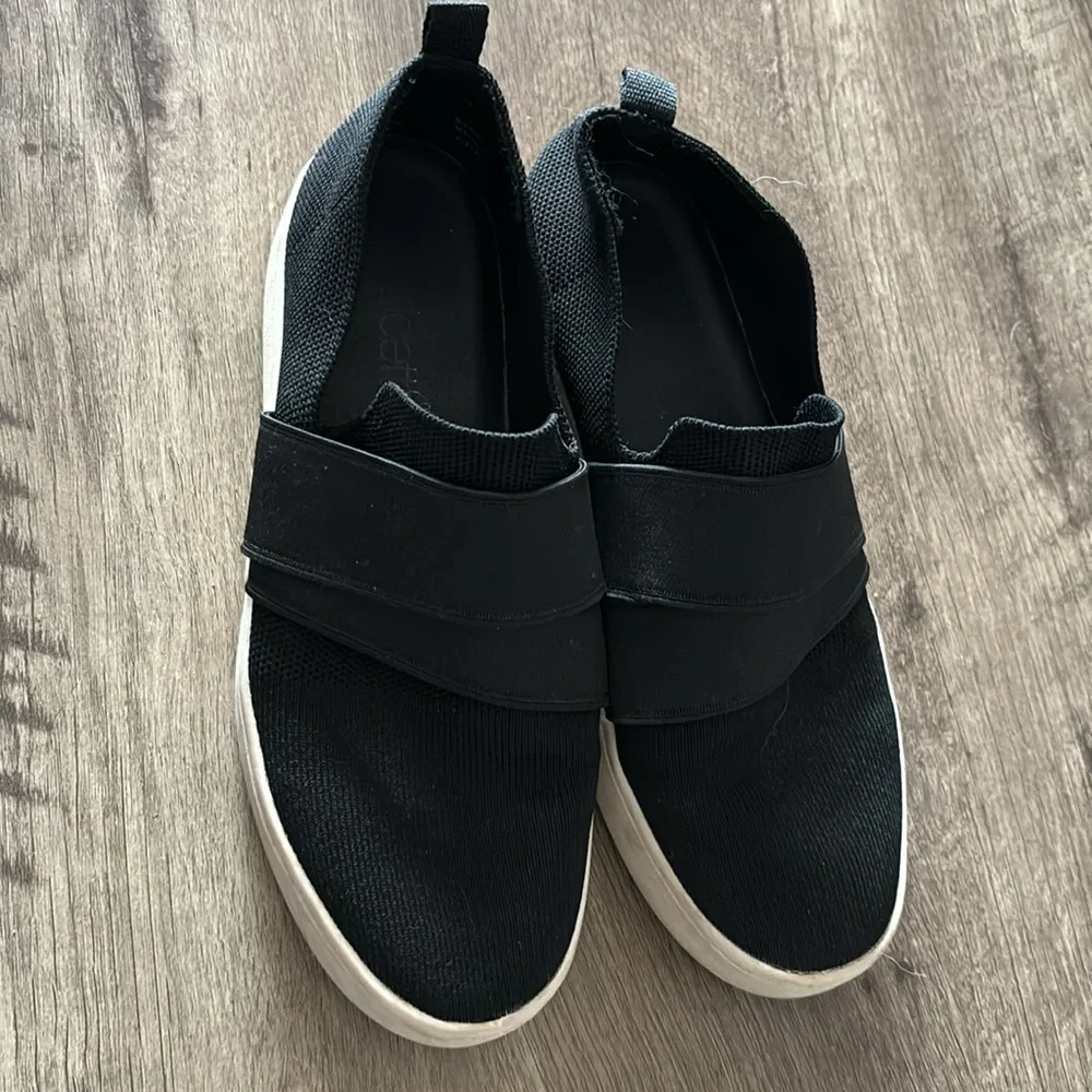 Dolcetta Luna platform slip on shoes size 6.5