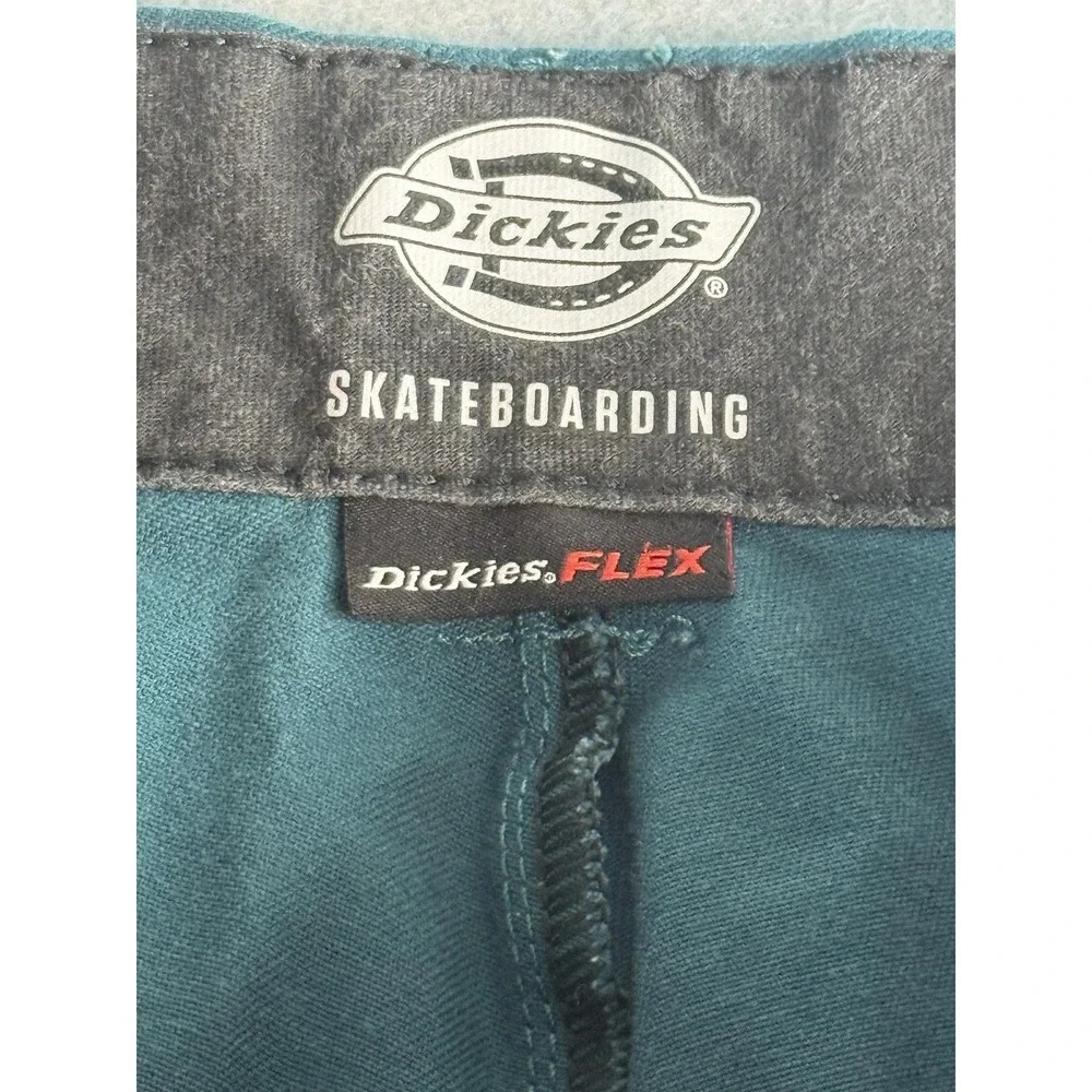 Dickies flex skateboarding
