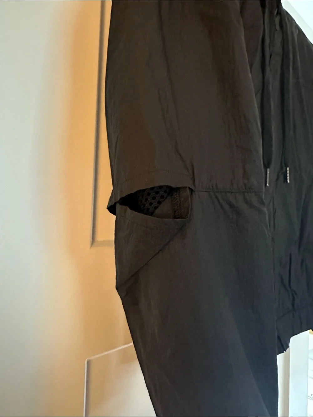 Lightweight Lululemon Women’s Hooded Windbreaker Jacket - Black