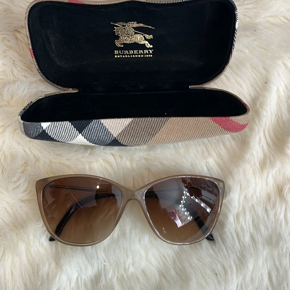 Burberry authentic sunglasses