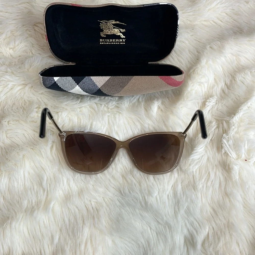 Burberry authentic sunglasses