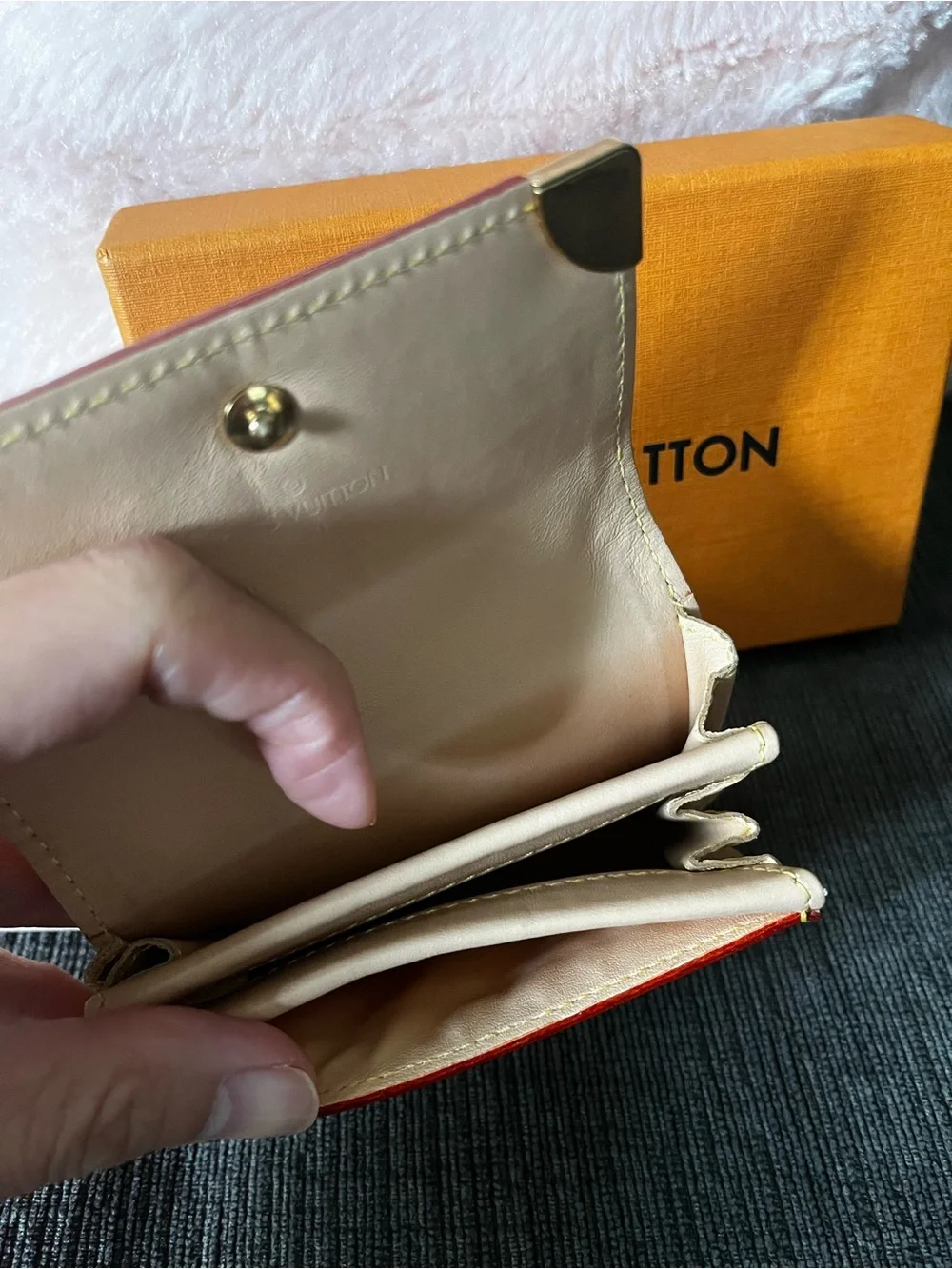 Louis Vuitton reposhing this