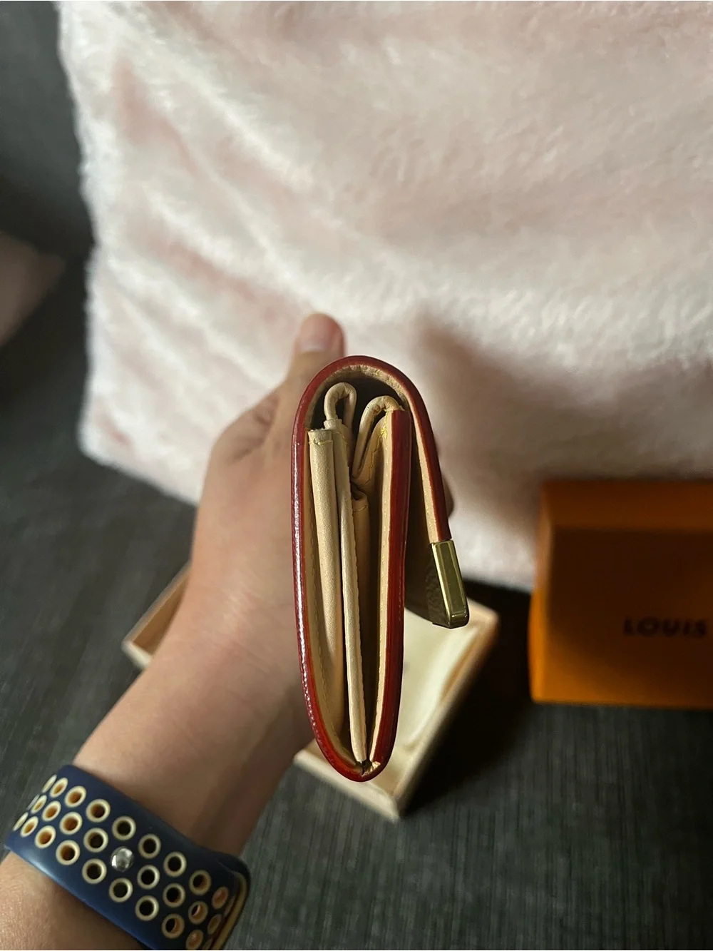 Louis Vuitton reposhing this