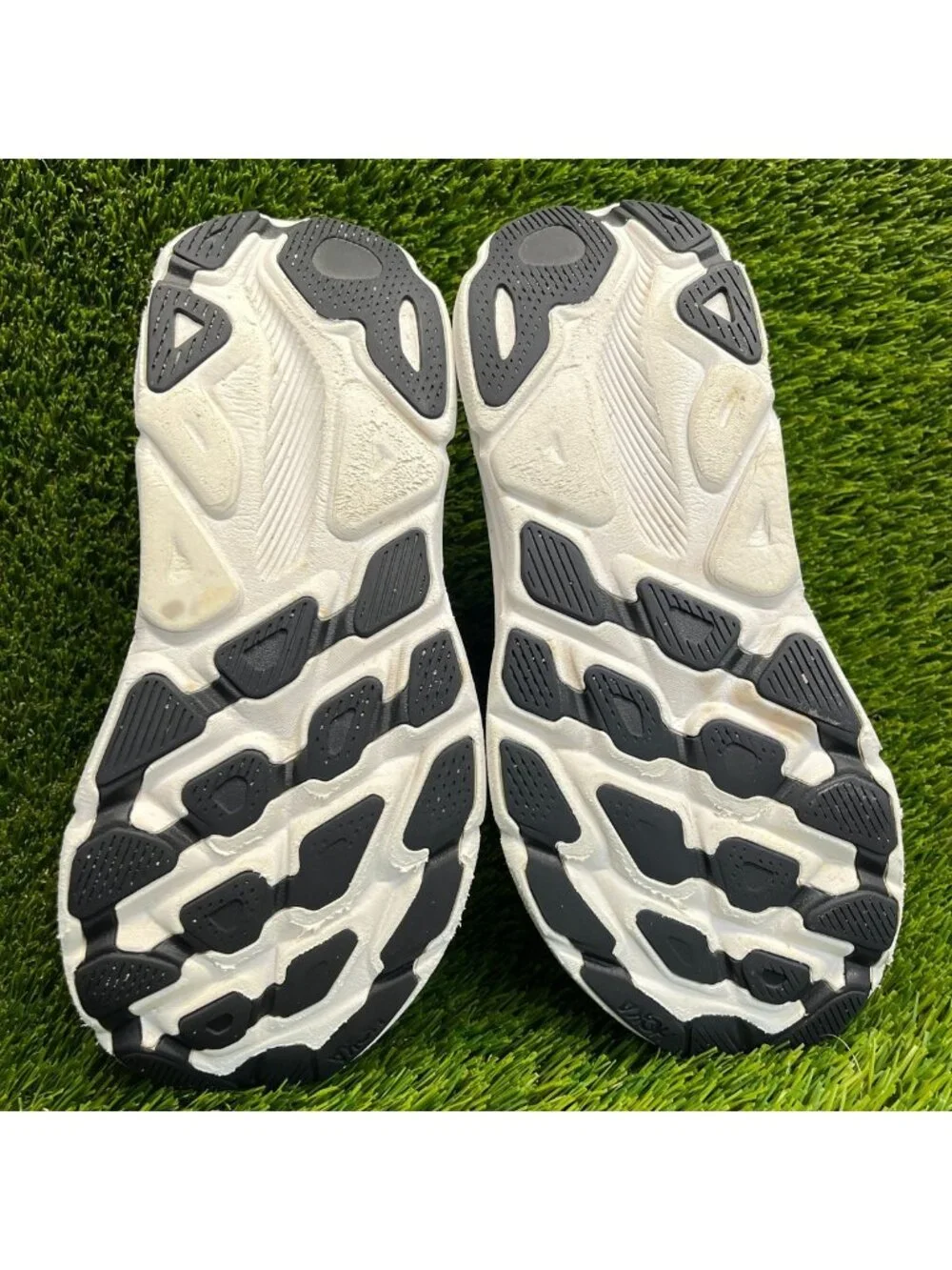 Hoka seller notes