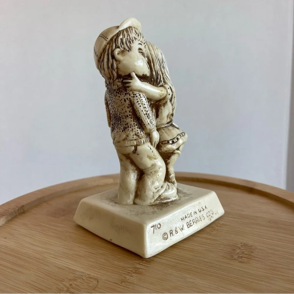 Ivory 'Loving You Happens To Be What I Do Best' Figurine - Home Party Decor