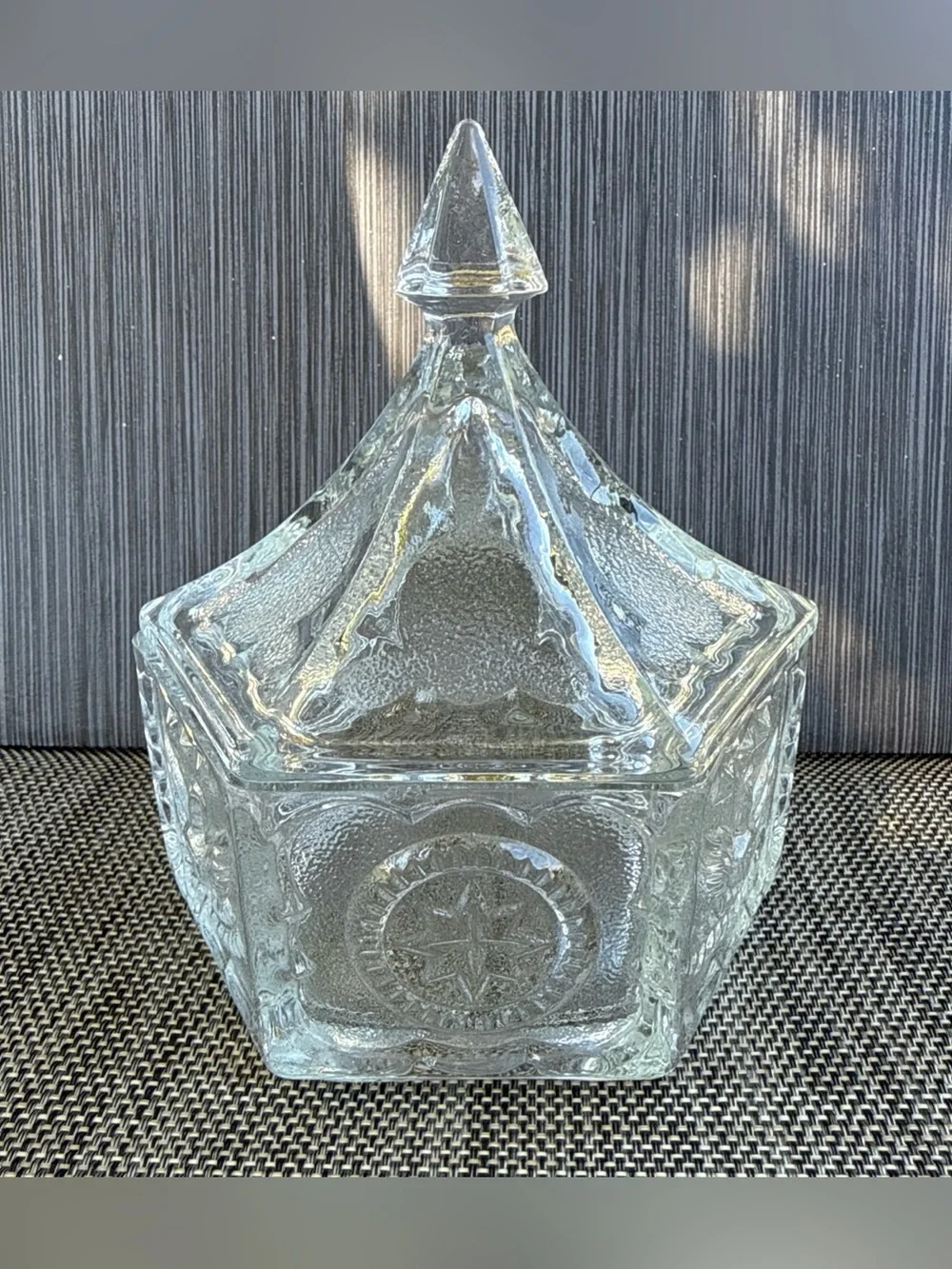 Unbranded Glass this vintage