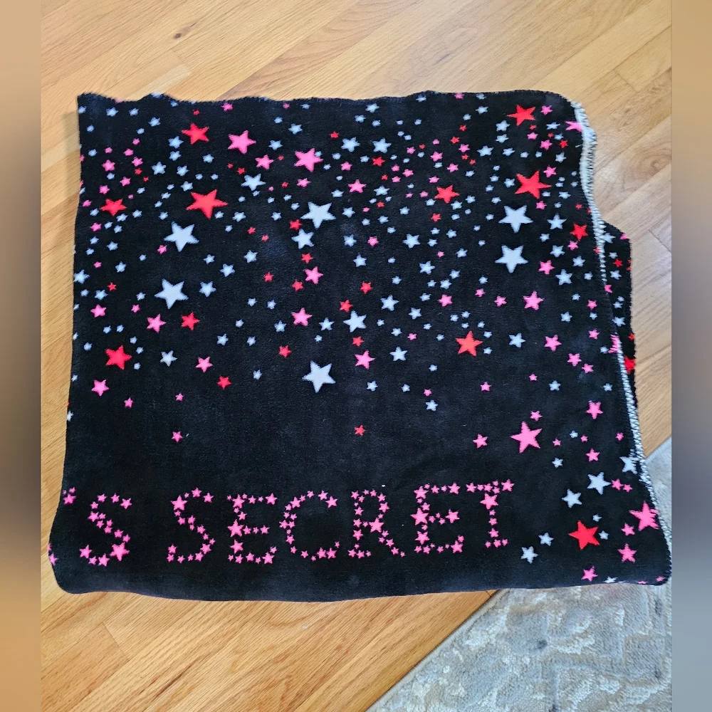 Victoria's Secret cozy blanket