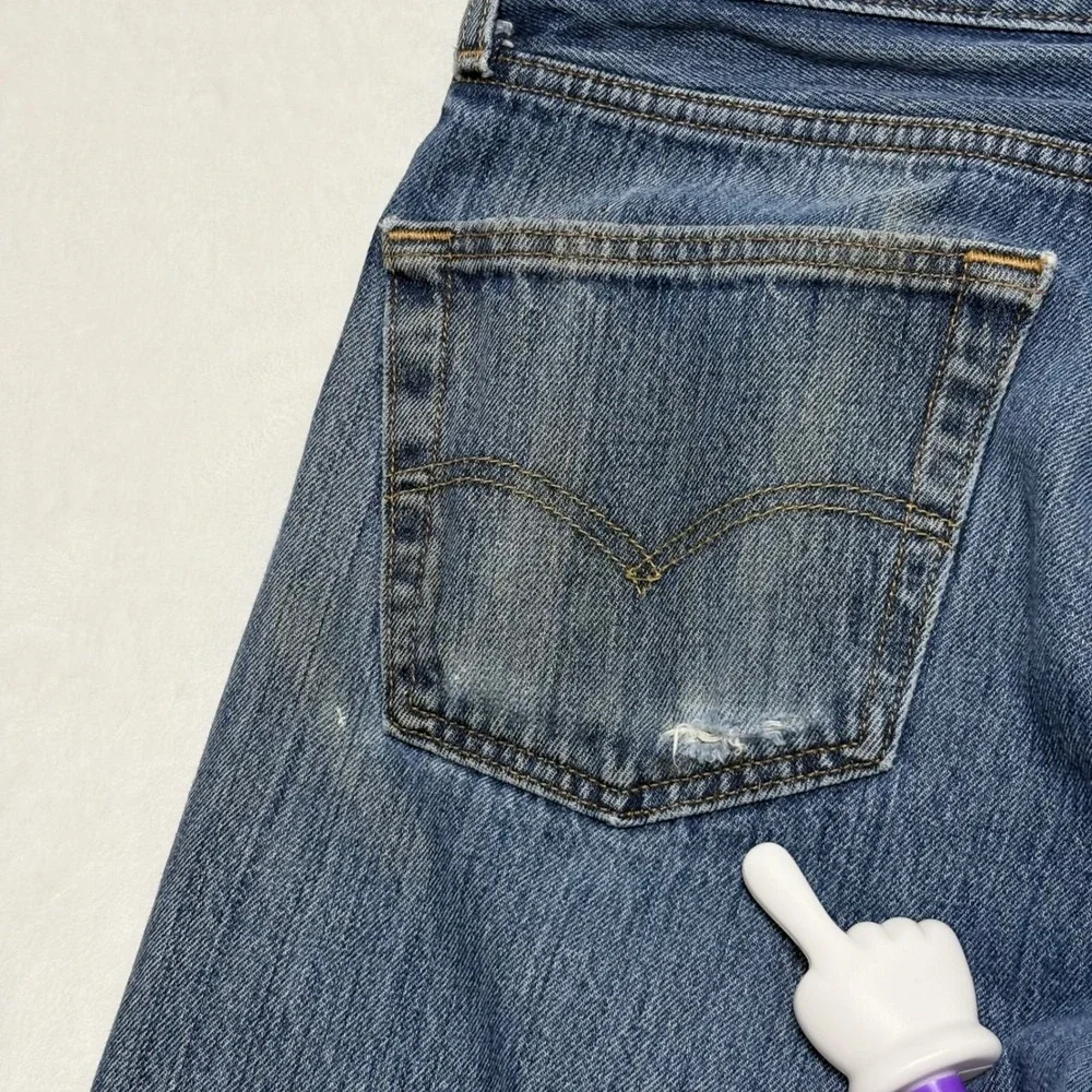 Levis worn small