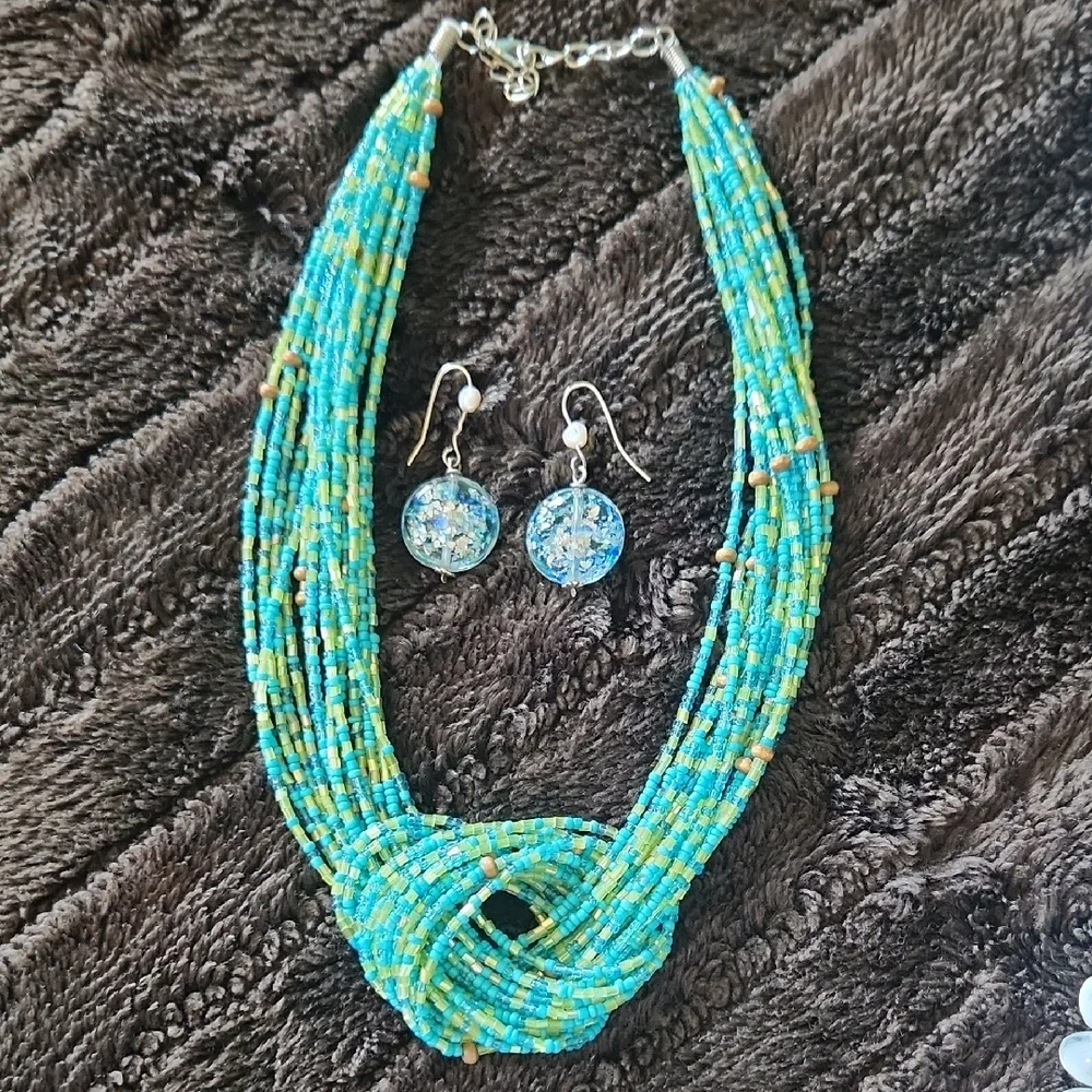 N/A necklace set