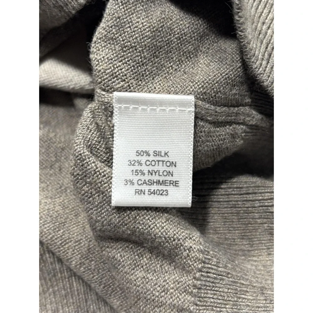 Banana Republic brand banana
