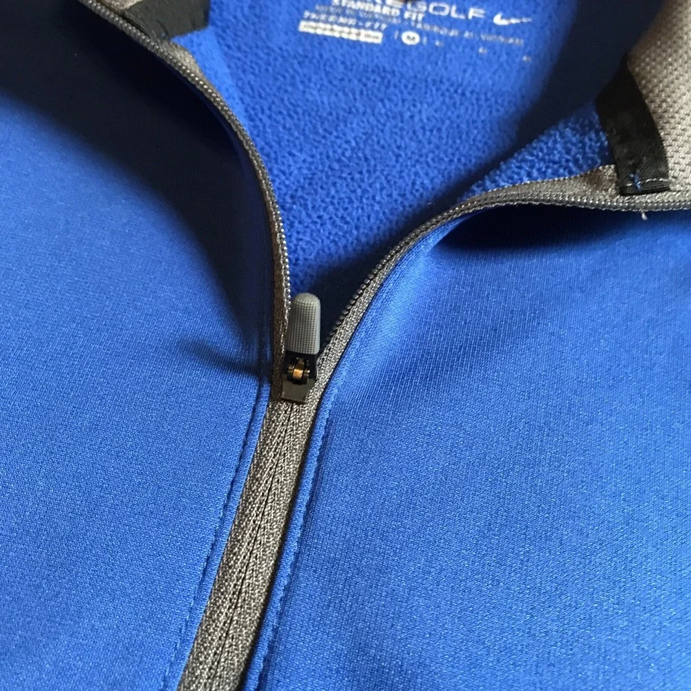 Nike quarterzip providing course