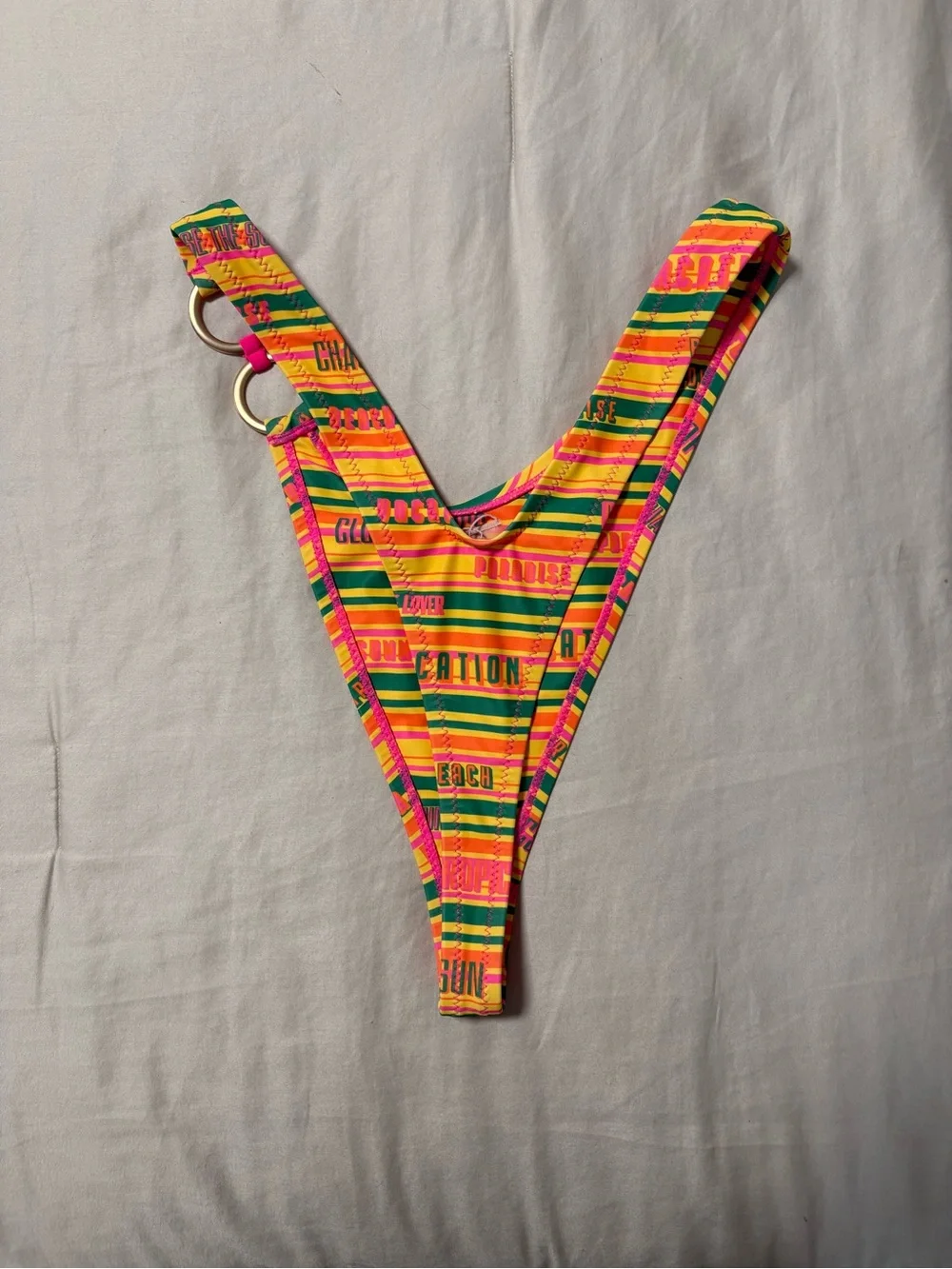 Kulani Kinis bright striped