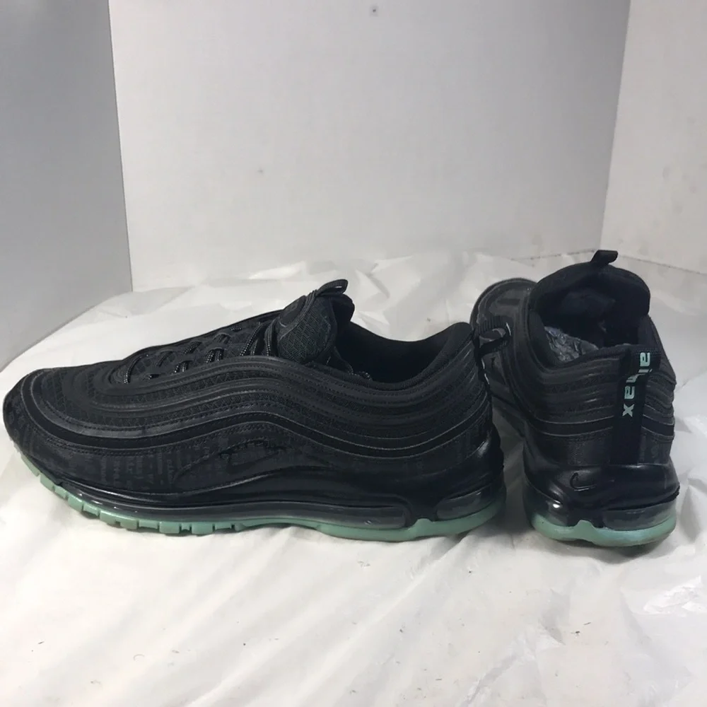 Nike stylish black