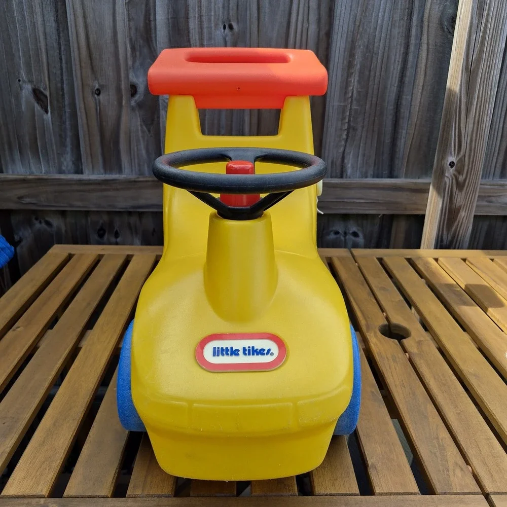Little Tikes signs wear