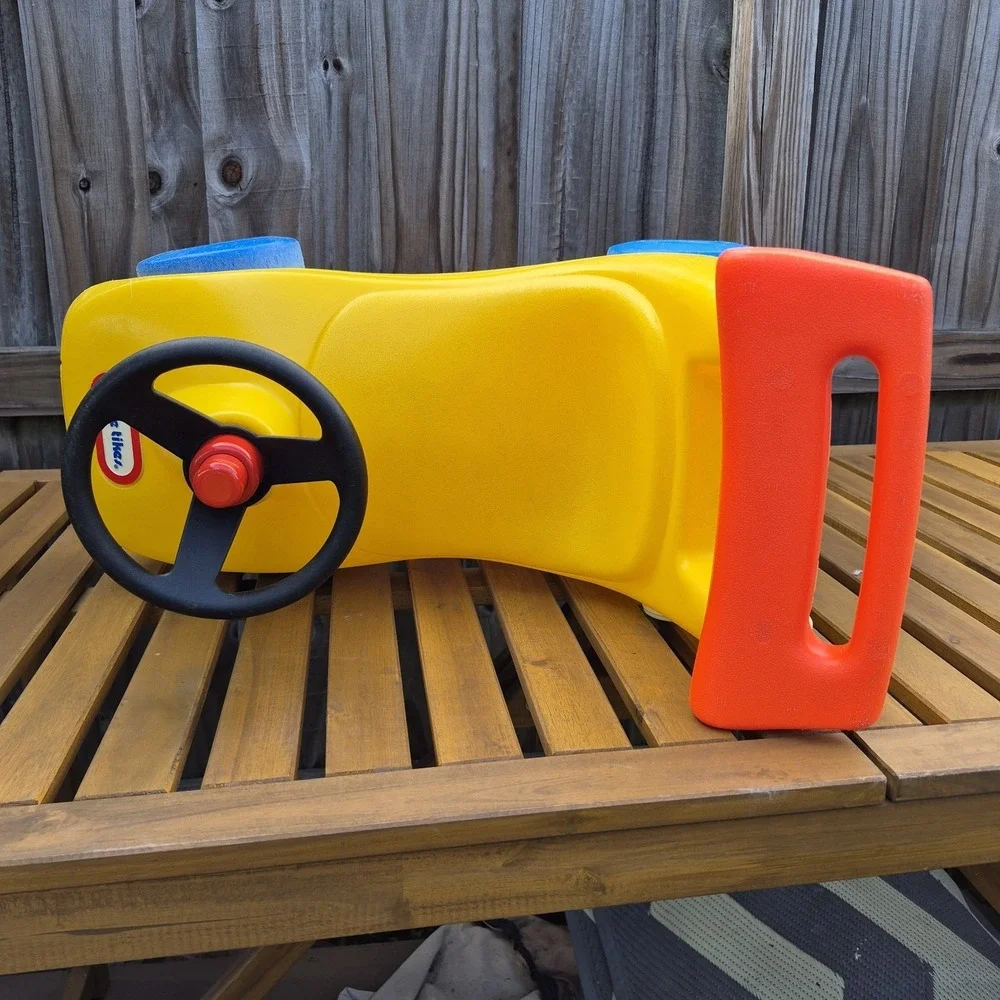 Little Tikes signs wear