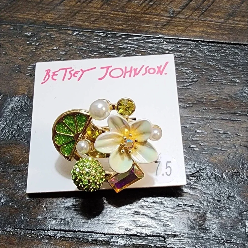 Betsey Johnson size jewelry