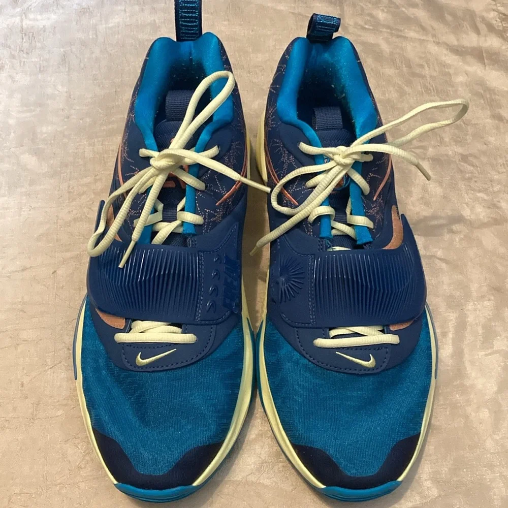 Nike excellent blue