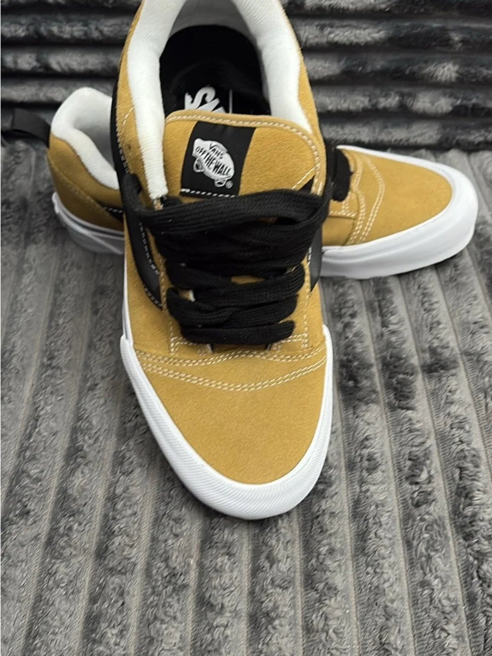 Vans signature low