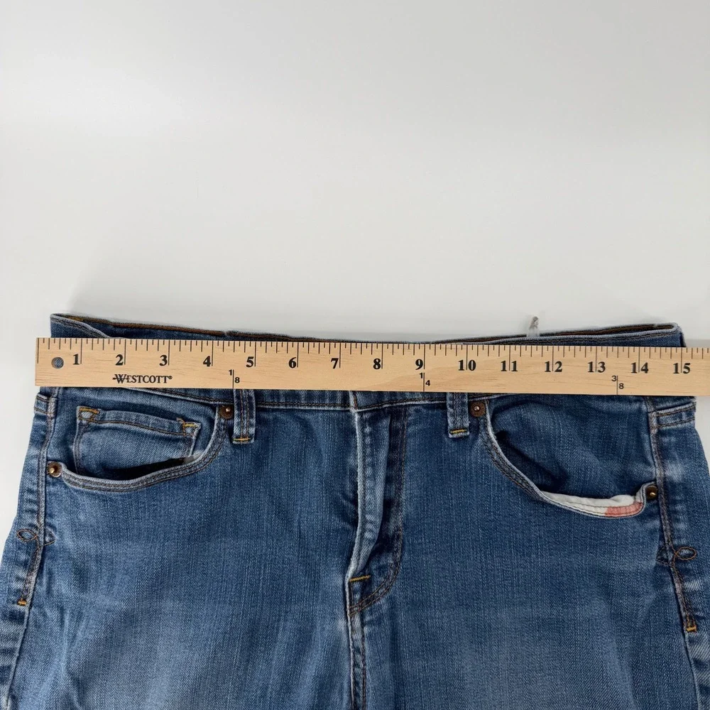 Lucky Brand feature these logo