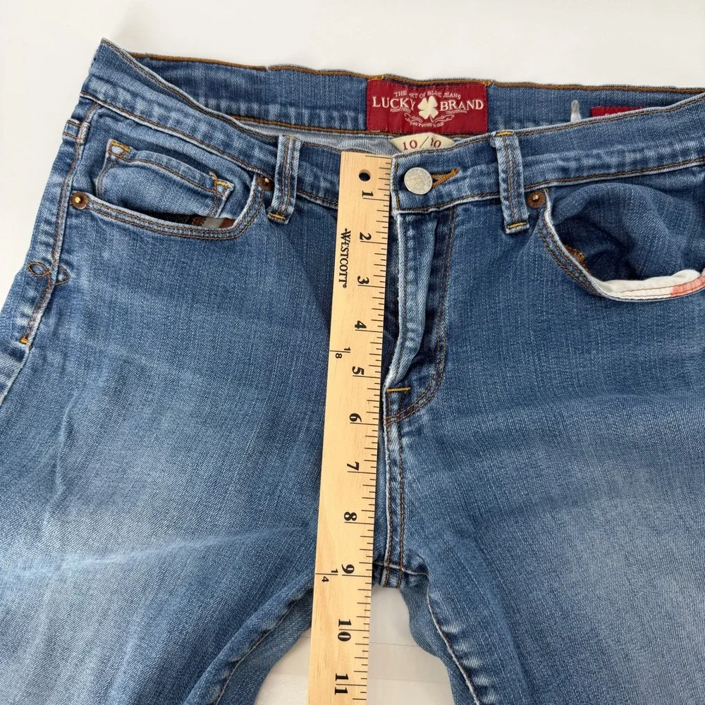 Lucky Brand denim features