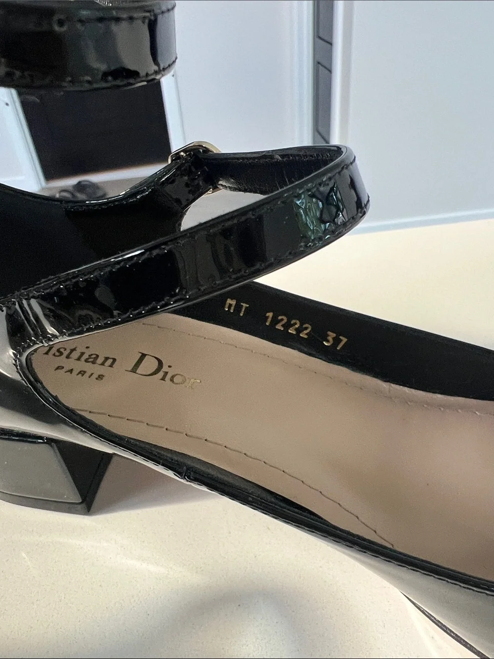 Dior aime comes authentic