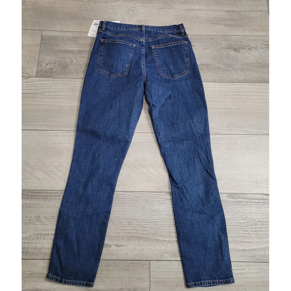 Abercrombie & Fitch details fitch