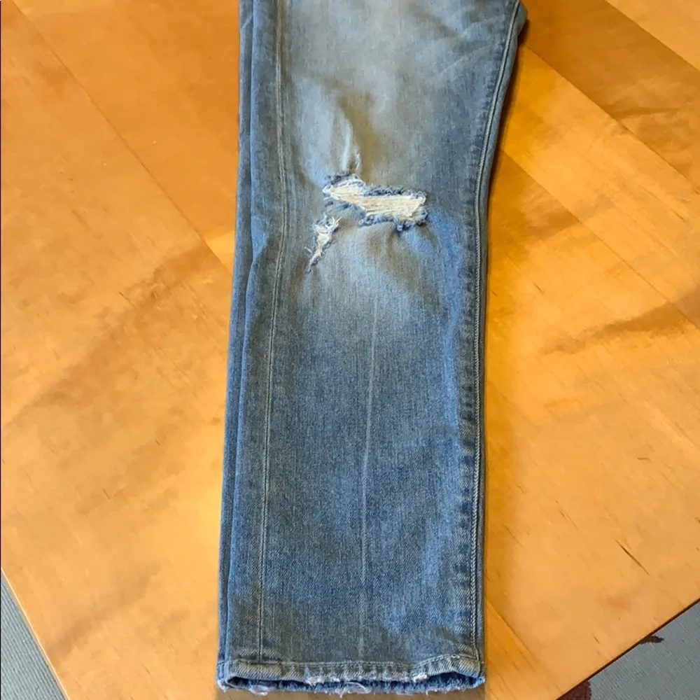 MOTHER leg knees wear