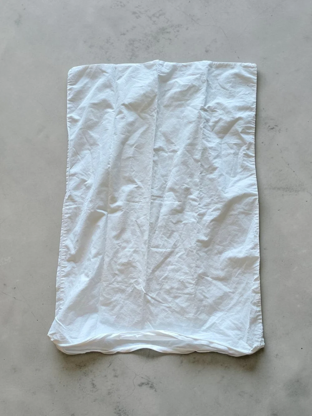 White Allergenic Pillow Case With Zipper 26X18