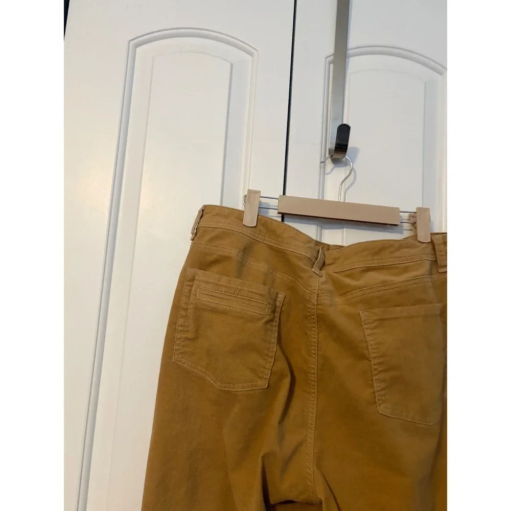 Chicos Women Tan Corduroy Flare Pants‎ Size 3 / XL/16 Short