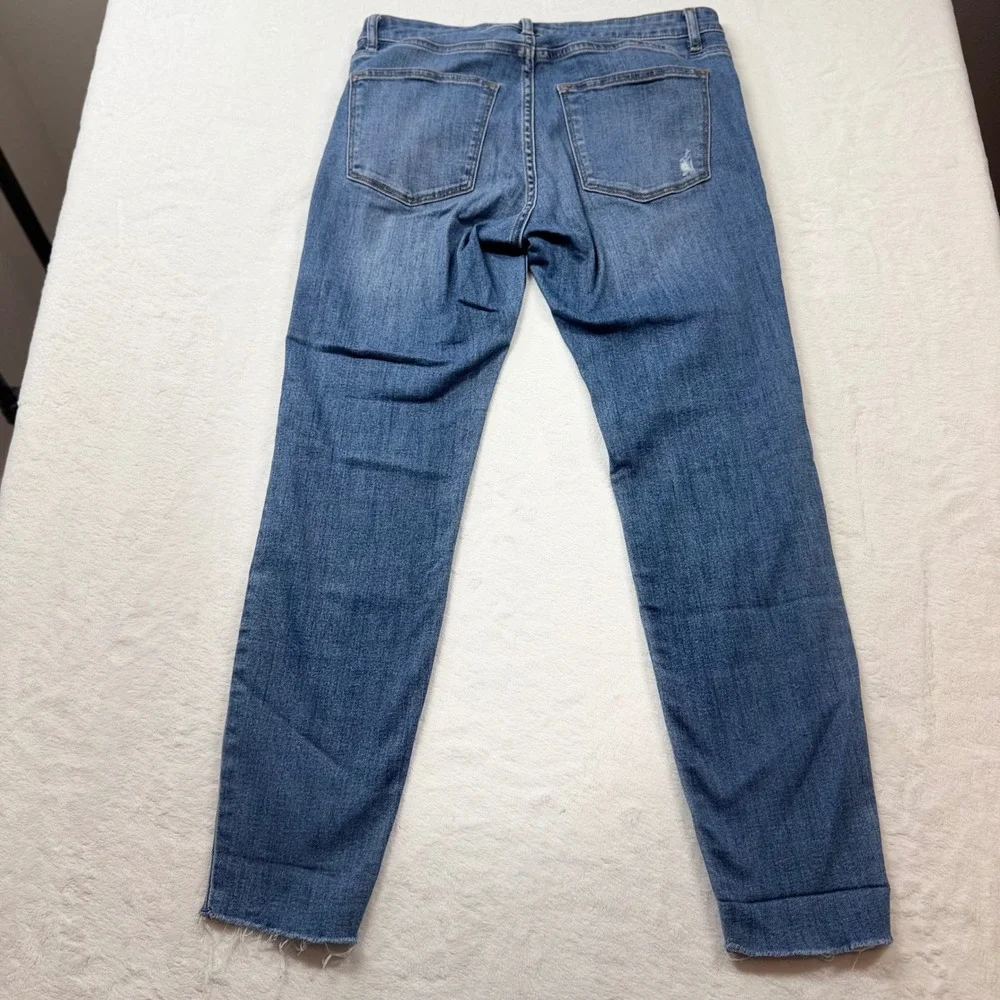 H&M embrace laid