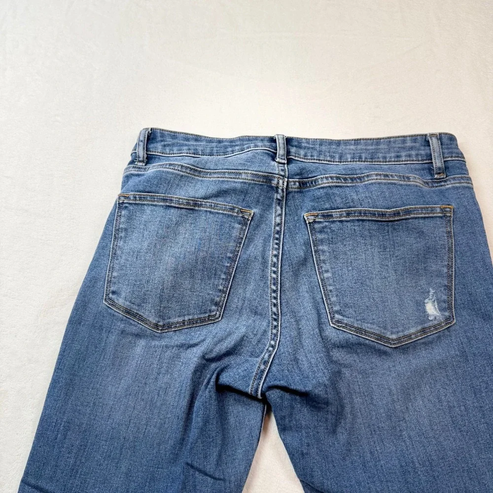 H&M embrace laid