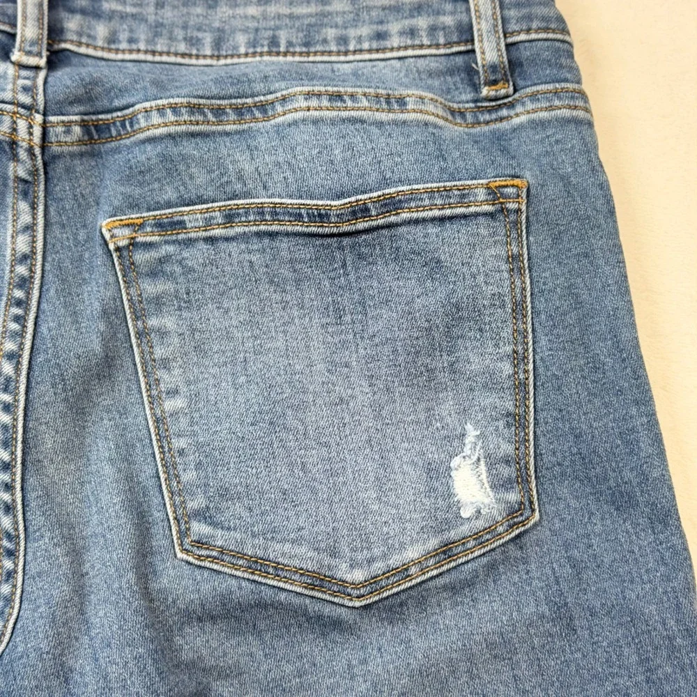 H&M embrace laid