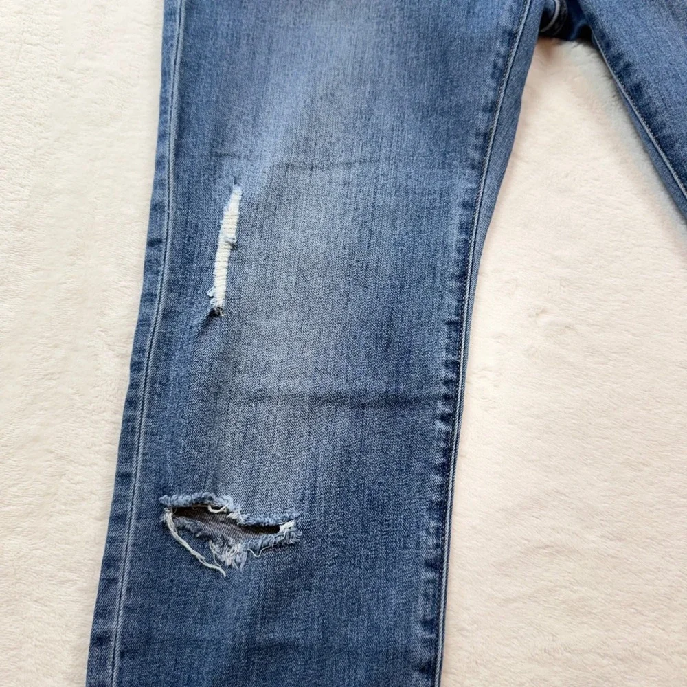 H&M embrace laid