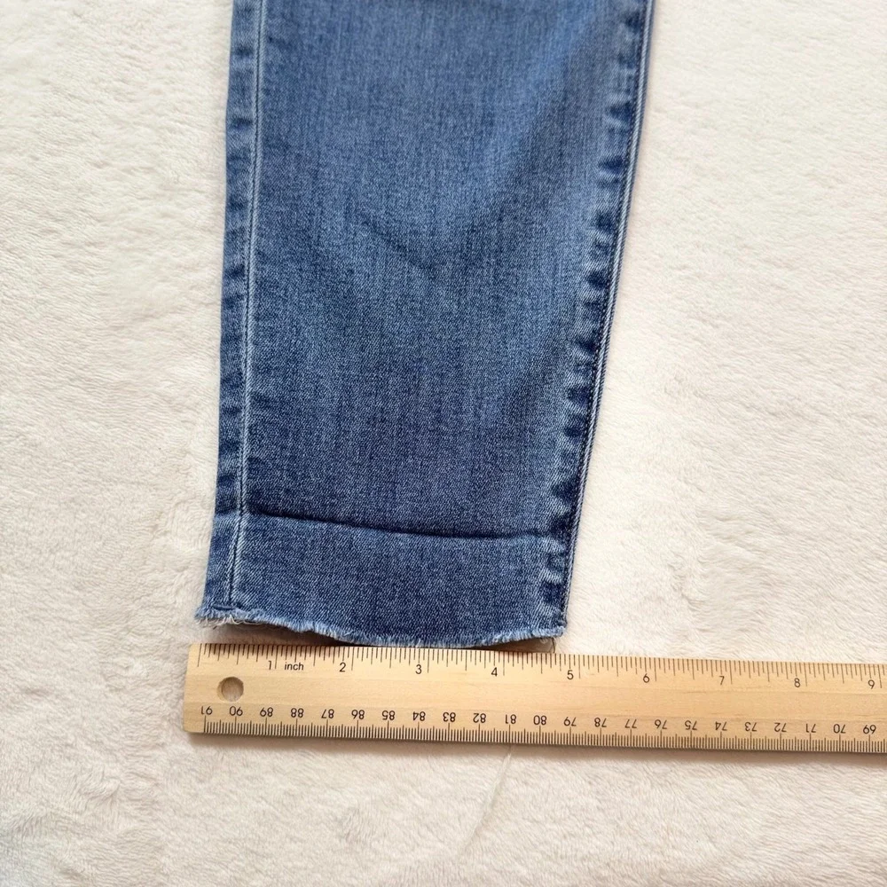 H&M embrace laid