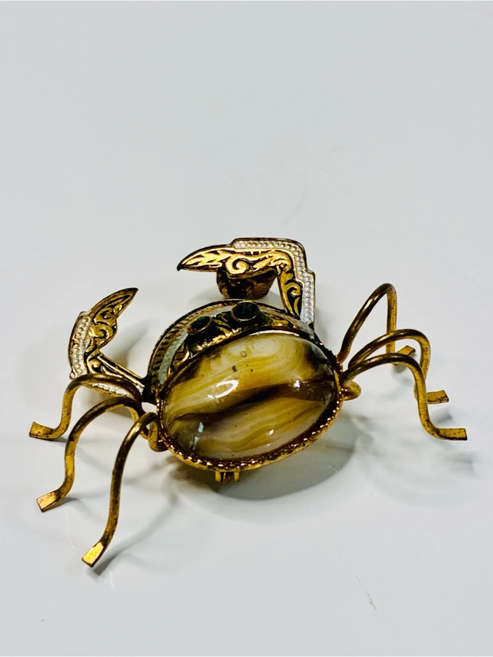 Damascene elegant gold