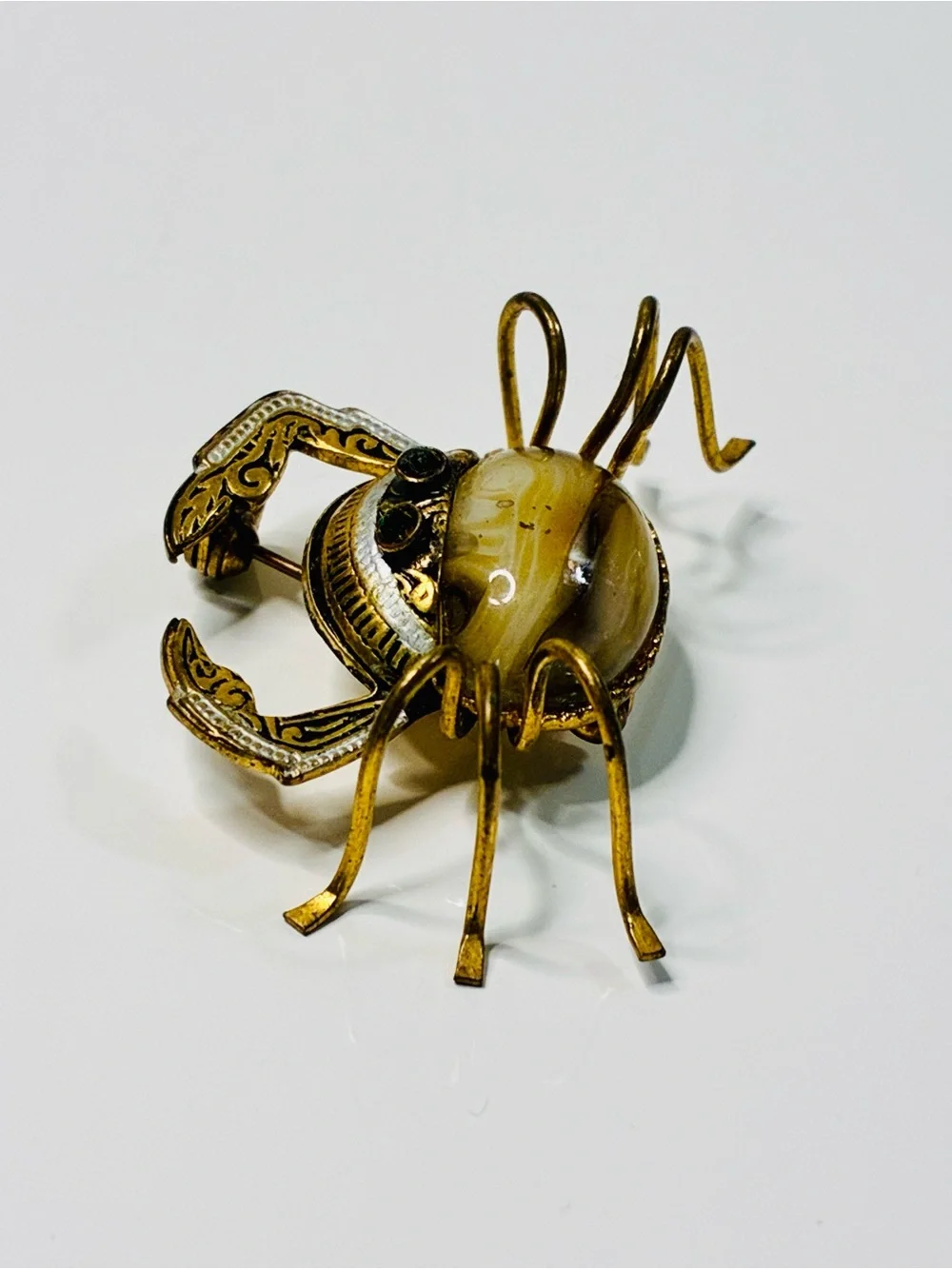 Damascene elegant gold