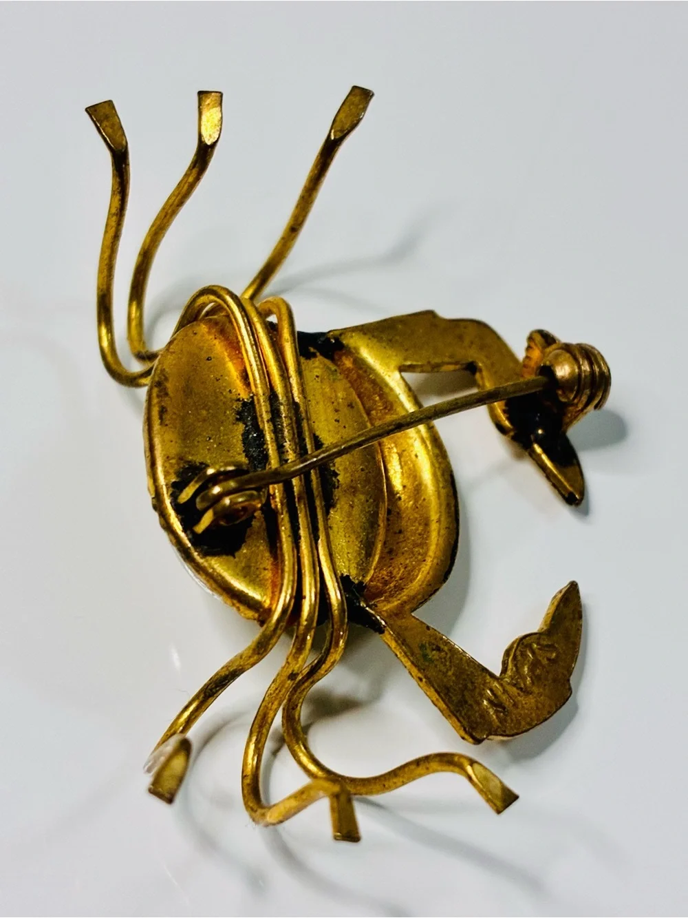 Damascene elegant gold
