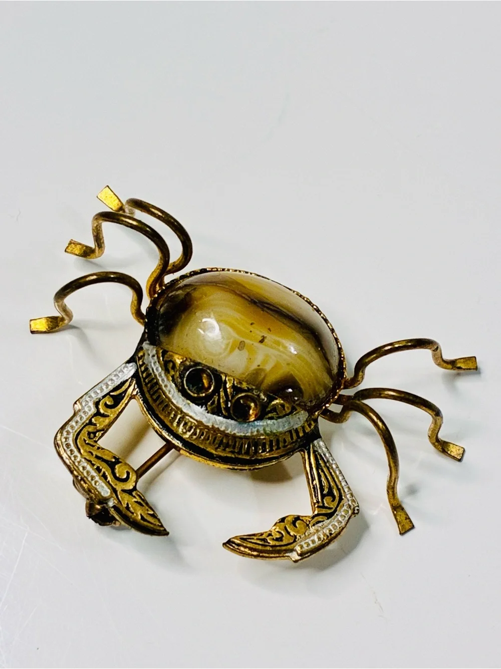 Damascene elegant gold